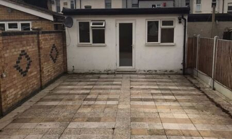 2 Bed Ground Floor F...