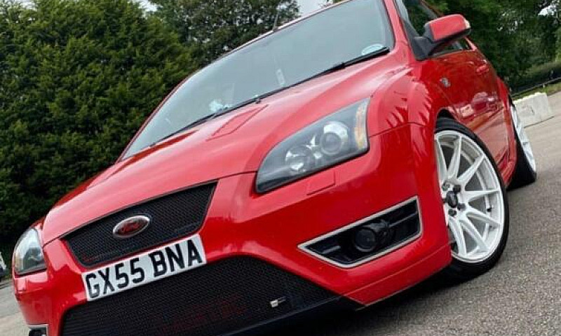 Ford Focus St-2 ...