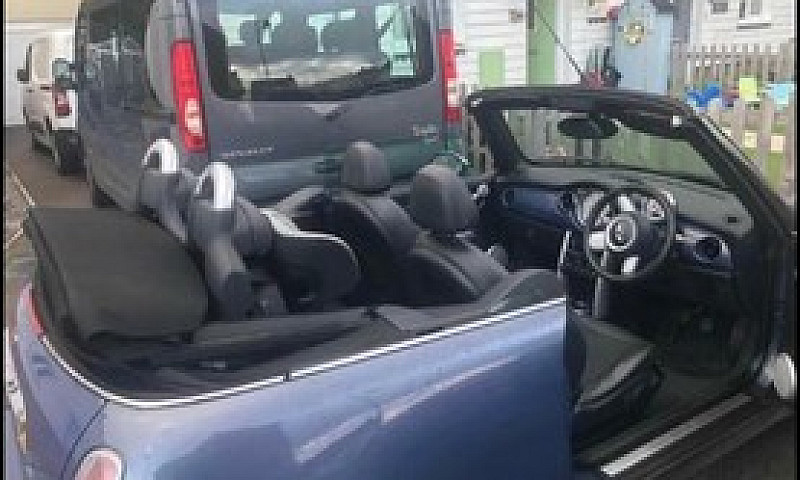 Mini Cabriolet- Vgc...