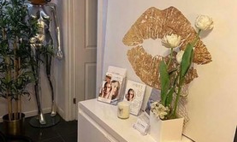 Beauty Room For Rent...