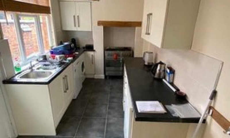 Large Double Rooms 5...