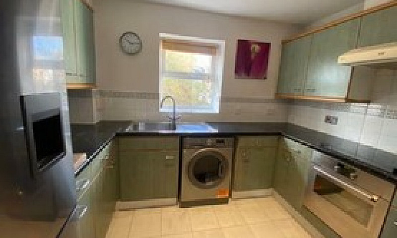 To Let 2 Bedroom Pro...