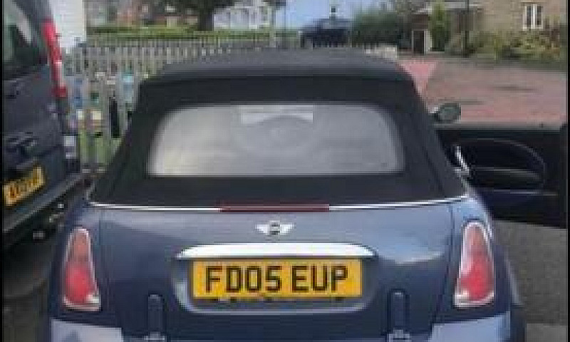 Mini Cabriolet- Vgc...