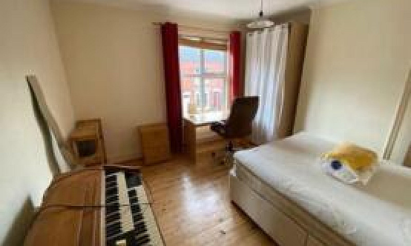 Large Double Rooms 5...