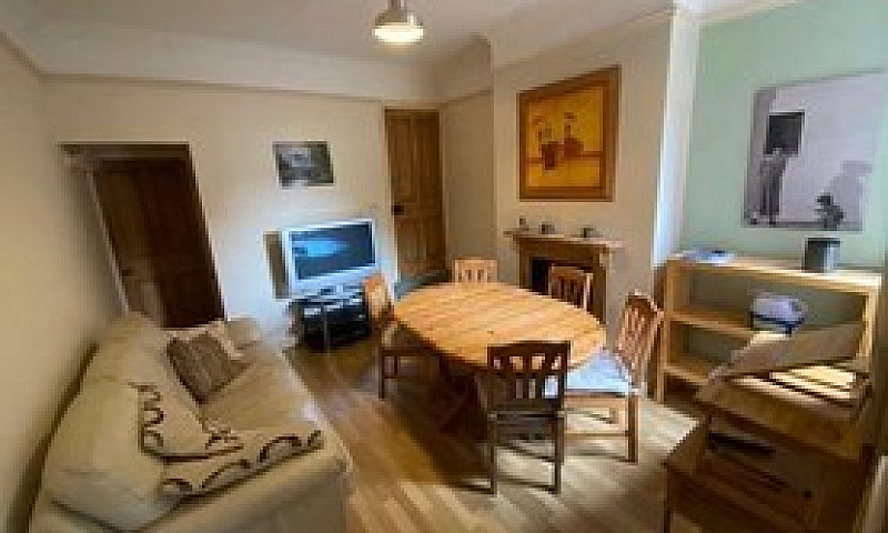 Large Double Rooms 5...