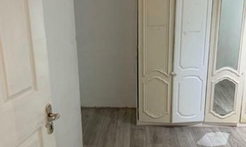 Double Bedroom For R...