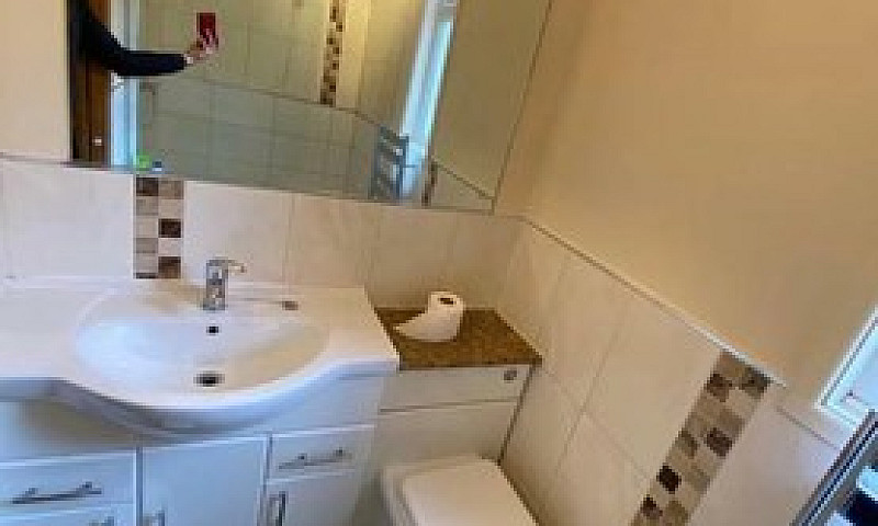 Large Double Rooms 5...