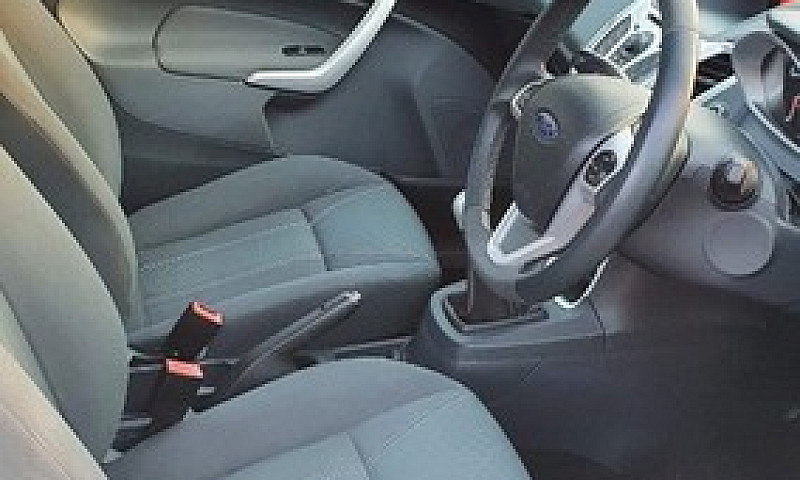 Ford Fiesta 1.4 Tita...