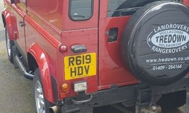 Land Rover Defender ...