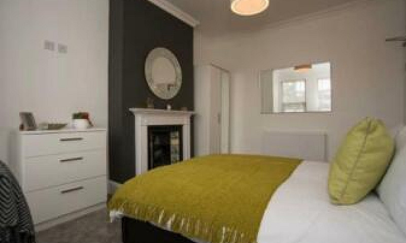 Double Bedrooms In K...