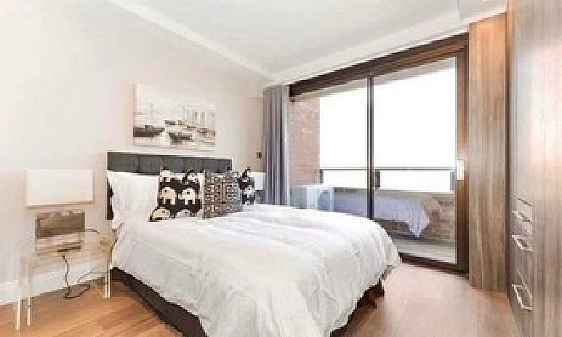 2 Double Bedrooms To...