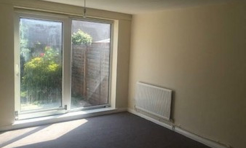 Bermondsey  Spacious...