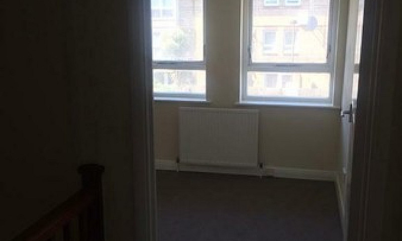 Bermondsey  Spacious...
