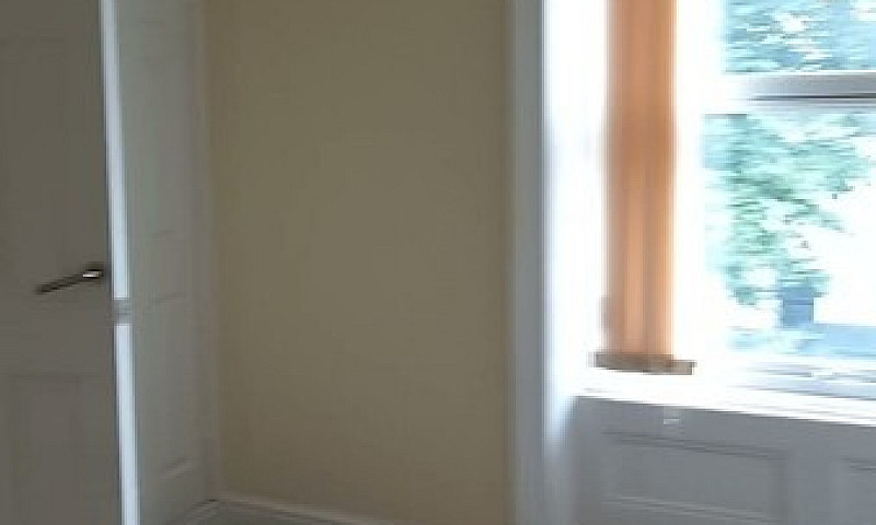 Nice Bright 2 Bed Fl...