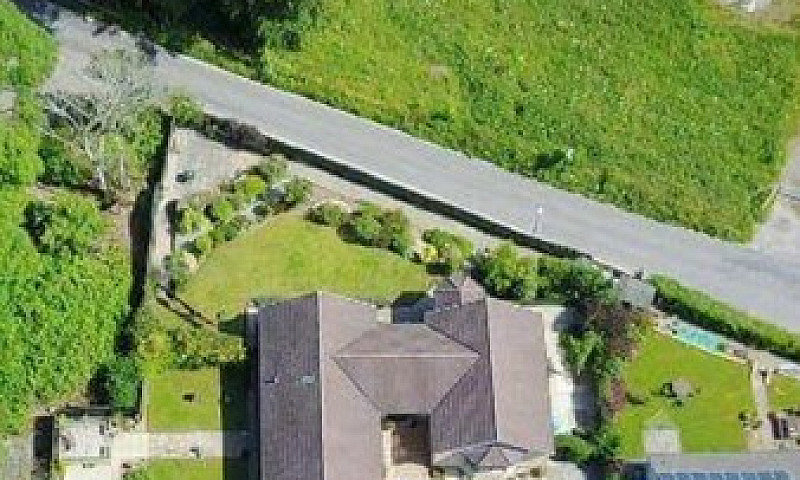 Large 4 Bed Detached...