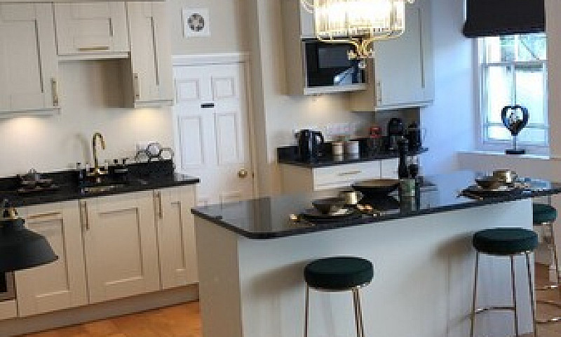 Regency Apartment ...