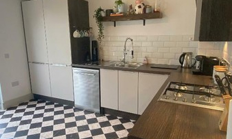 3 Bedroom House In D...