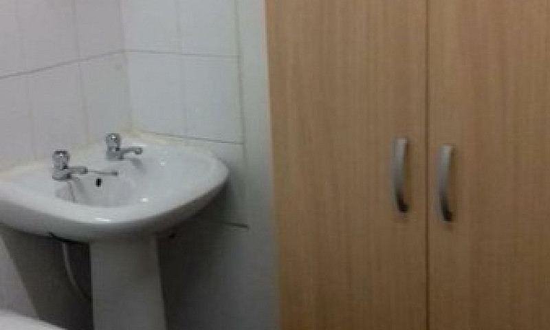 1 Bedroom In Brent S...