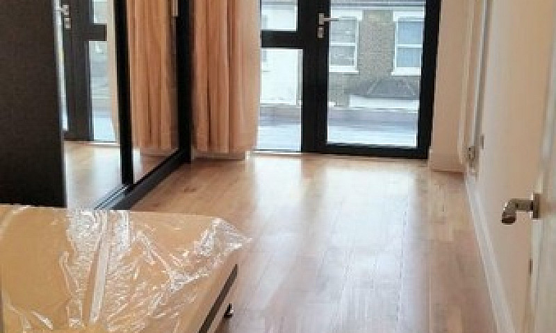 5 Bedroom Flat In An...