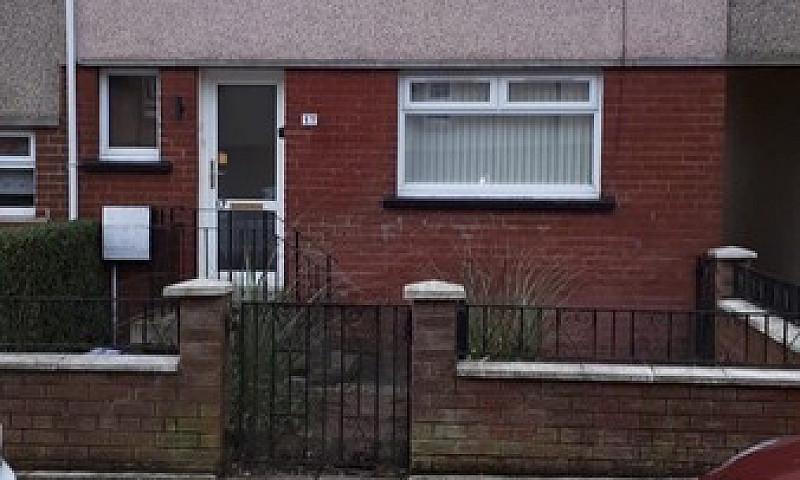 2 Bed Mid Terrace Ai...