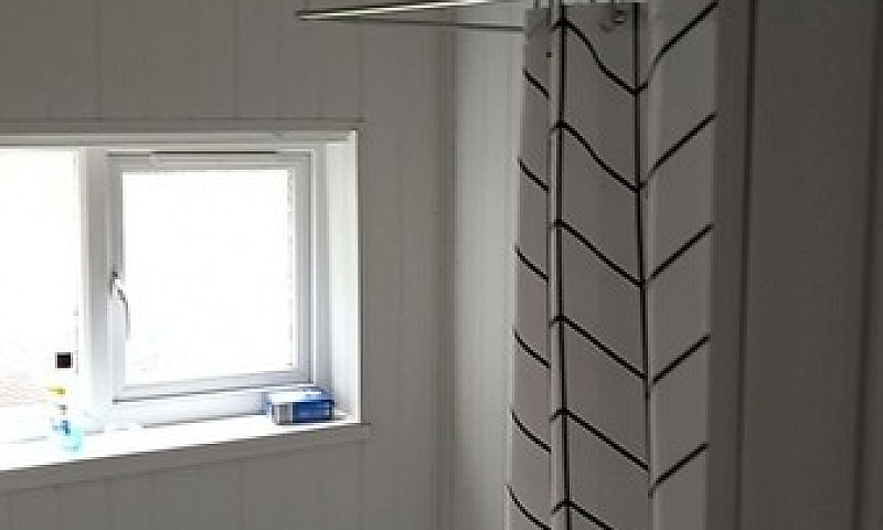 Nice Bright 2 Bed Fl...