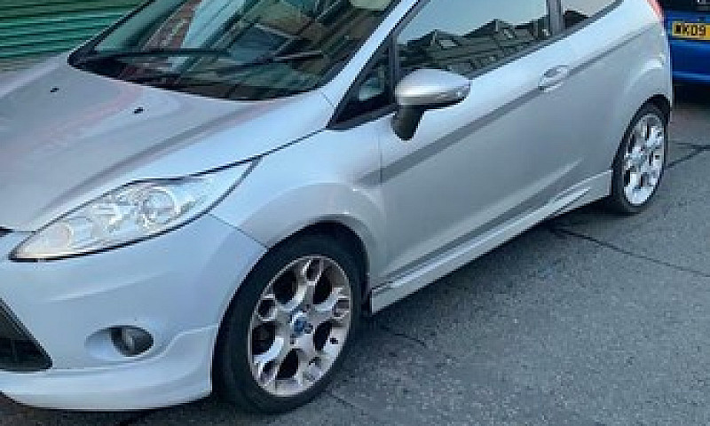 2010 Ford Fiesta Zet...