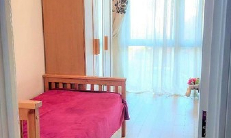 4 Bedroom Flat In An...