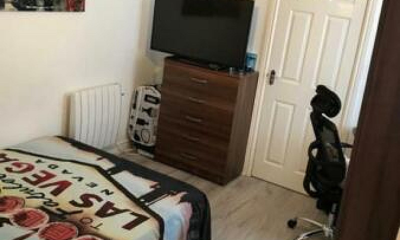 1 Bedroom Flat - All...