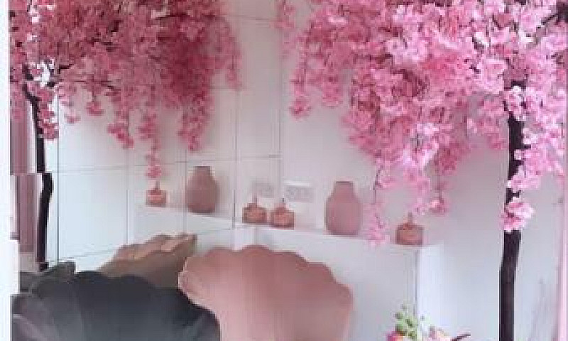 Clinic/Beauty Room T...