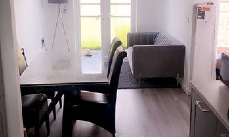 4 Bedroom House For ...