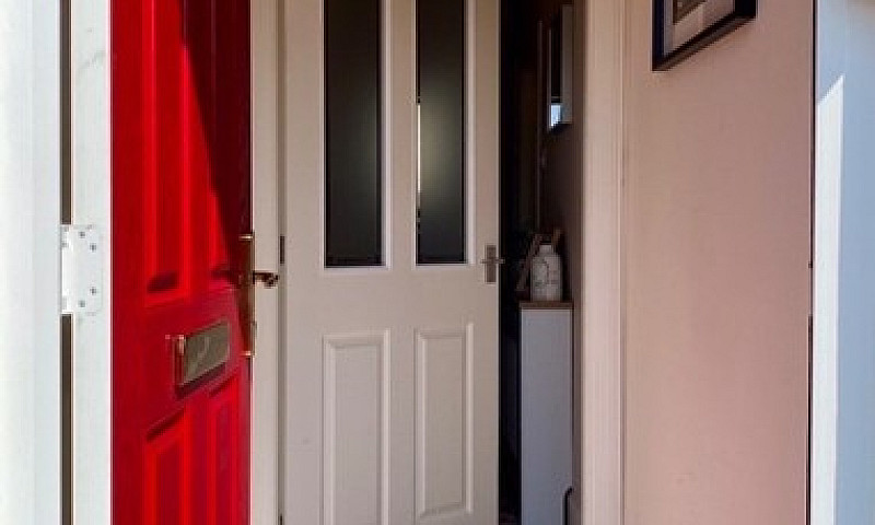 2 Bedroom Spacious G...