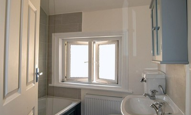4 Bed In Kennington ...