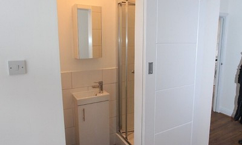 30Tp-Spacious Bright...