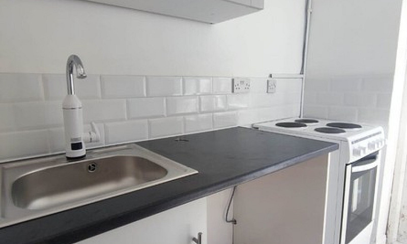 1/2 Bedroom Apartmen...