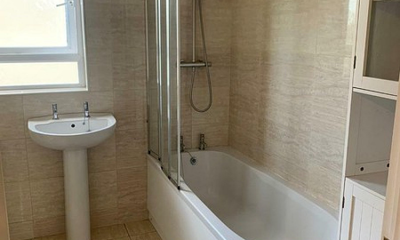 3 Bedroom Property T...