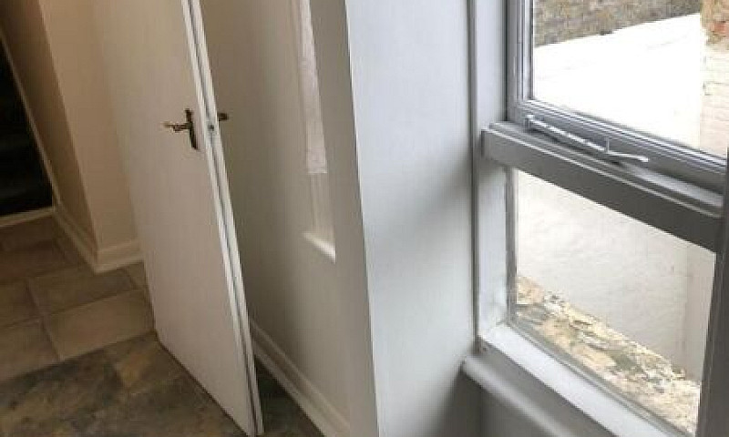 Large 3 Bedroom Vict...