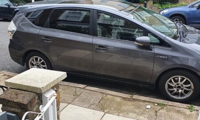Toyota Prius Plus. N...
