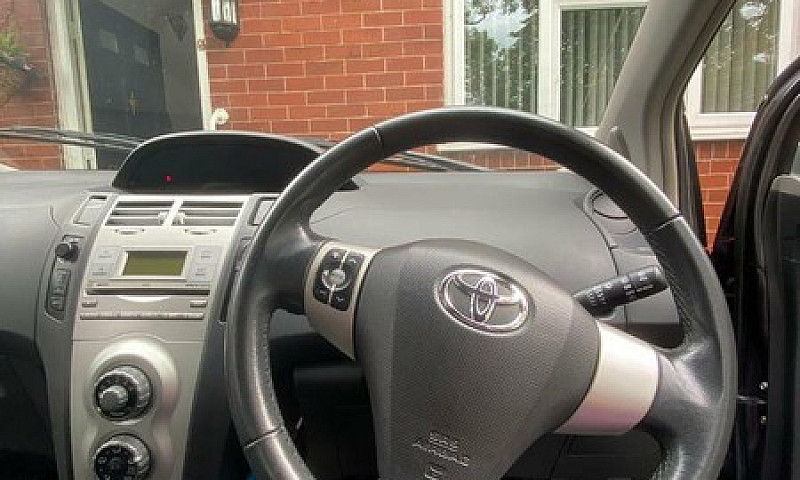 2008 Toyota Yaris Au...