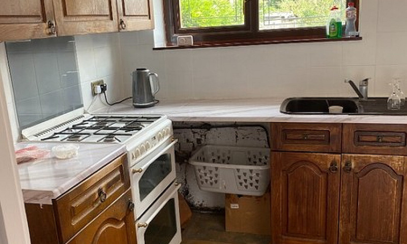 3Bedrooms House To L...