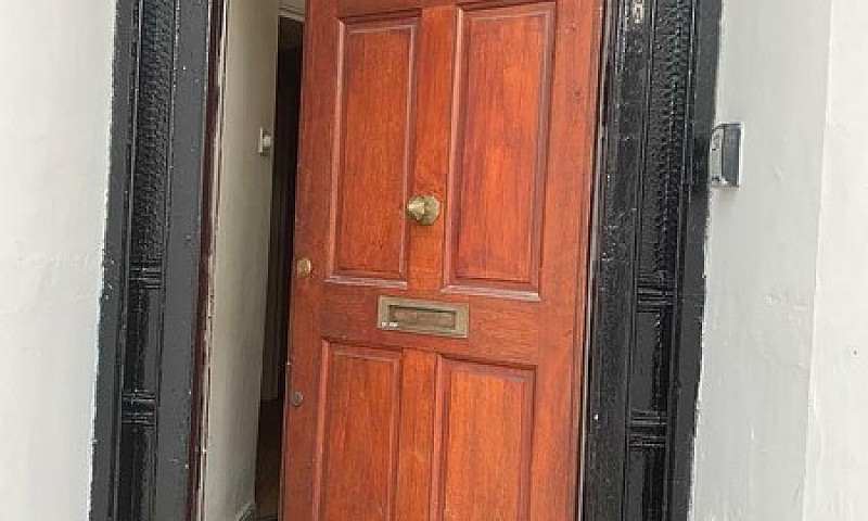 1 Bedroom Flat With ...