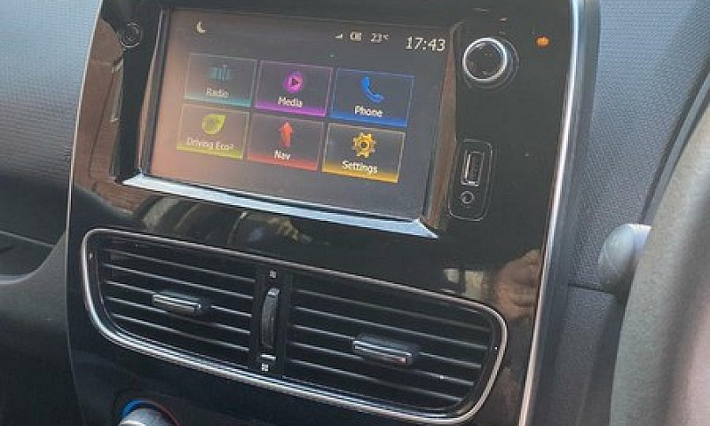 2017 Renault Clio 1....