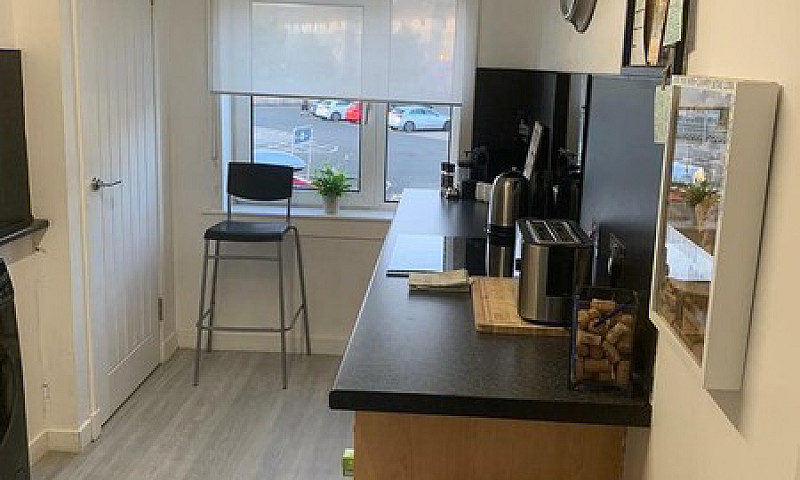  Three Bedroom Flat ...