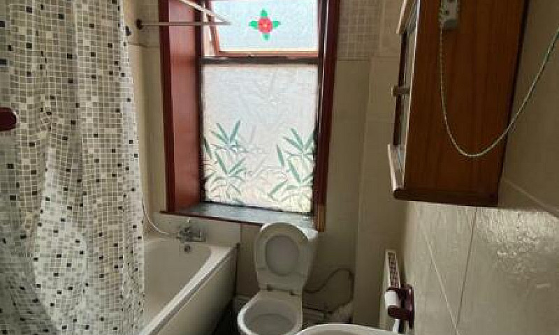 Large 3 Bed Terrace ...