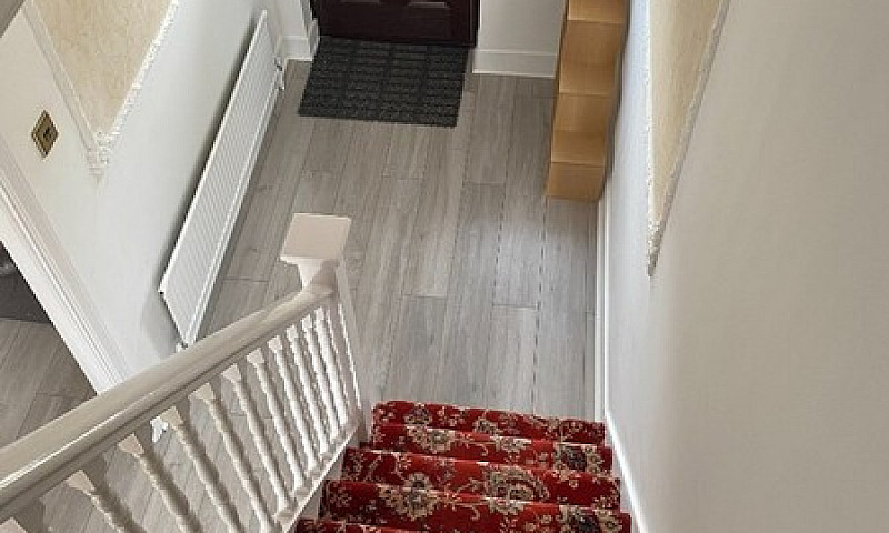 3Bedrooms House To L...