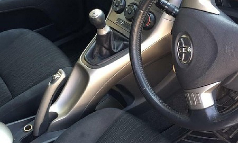 Toyota Auris 1.6   2...