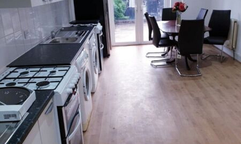 Dss Couples Ensuite ...
