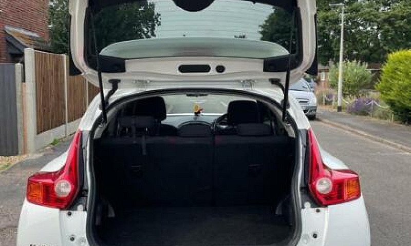 2011 Nissan Juke Ace...