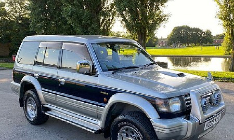 Mitsubishi Pajero 2....