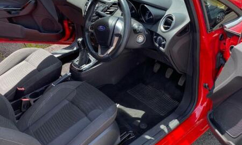 Ford Fiesta Zetec 12...