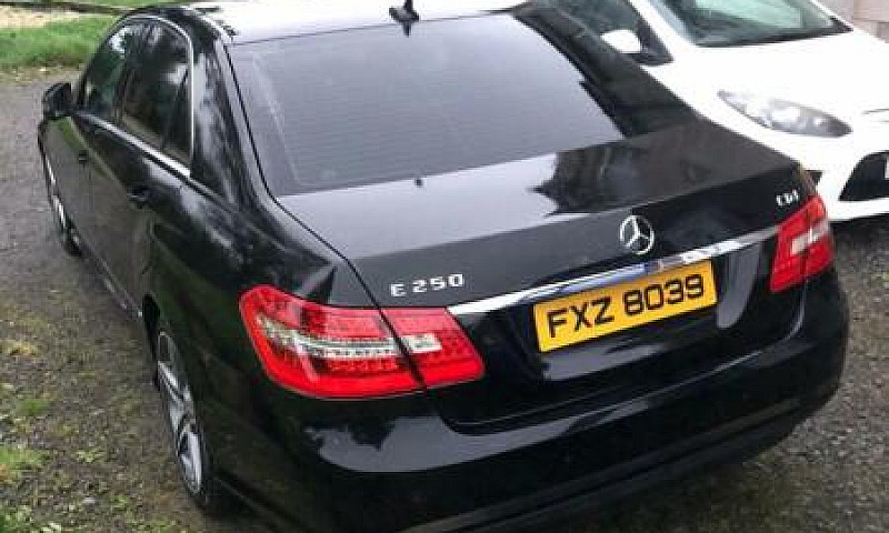 2010 Mercedes E Clas...